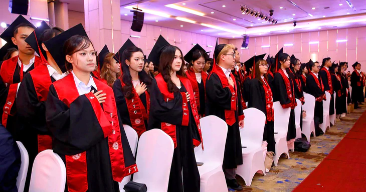 Siết chất lượng đầu ra để tỉ lệ tốt nghiệp xuất sắc phản ánh đúng năng lực sinh viên - Ảnh 2.