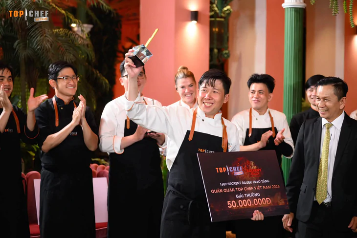Đầu bếp Khắc Linh chiến thắng Top Chef bằng món ăn từ yến tiệc cung đình Huế - Ảnh 3.