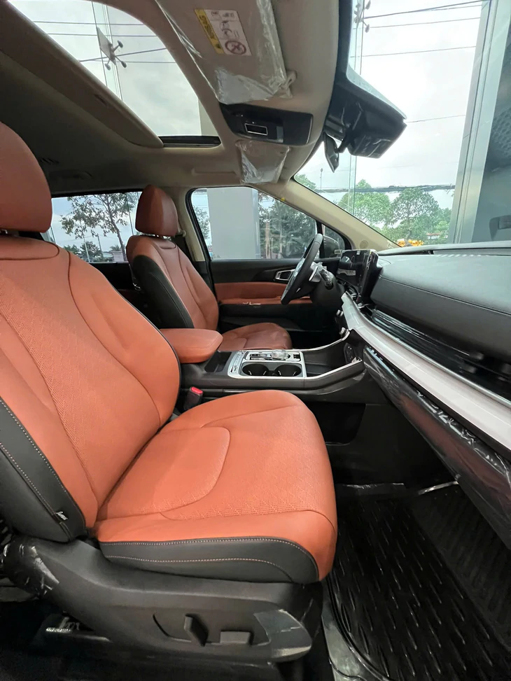 Tin tức giá xe: Kia Carnival giảm giá tới 170 triệu đồng tại đại lý - Ảnh 7.