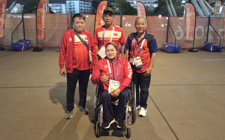 Giành HCV Asian Para Games 2026 , cung thủ Komsan cầu hôn bạn gái đầy cảm động - Ảnh 3.