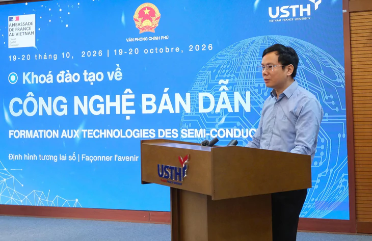 25 cán bộ Văn phòng Chính phủ, bộ, ngành được cập nhận về công nghiệp bán dẫn với chuyên gia Pháp - Ảnh 2.