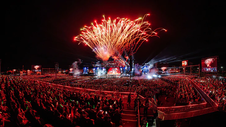 Concert Anh trai vượt ngàn chông gai ngày 2 'sức nóng' tình thân và cội nguồn - Ảnh 2.
