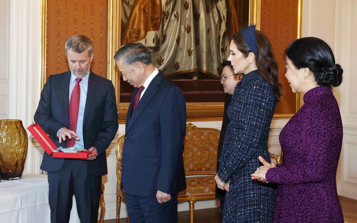 Công chúa Đan Mạch phục vụ trong quân ngũ, từ chối nhận lương - Ảnh 3.