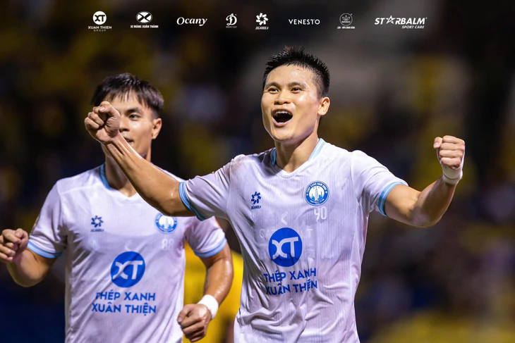 Hàng công báo tin vui cho HLV Kim Sang Sik - Ảnh 2.