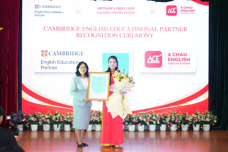 Anh ngữ Á Châu nhận chứng nhận CEEP của Cambridge - Ảnh 2.