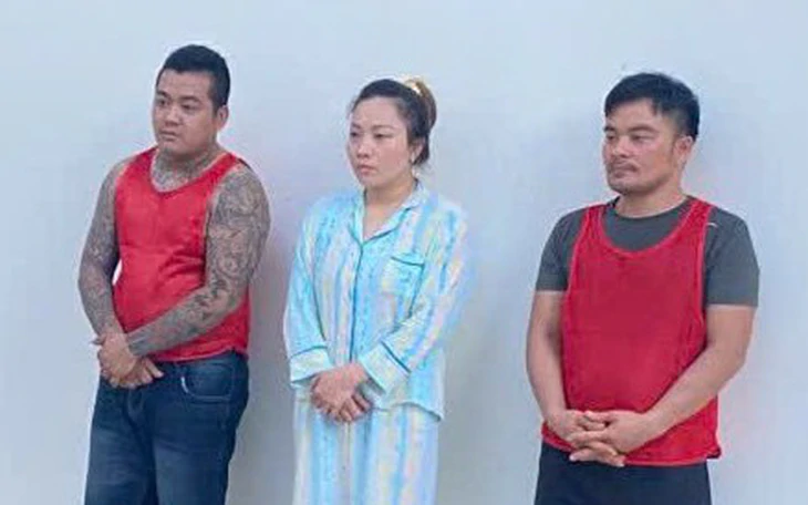 Khởi tố 3 bị can mua bán người dưới 16 tuổi, giam người trái pháp luật - Ảnh 2.