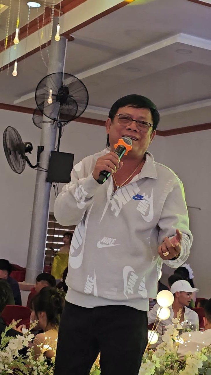 Tấn Hoàng đáp trả tin đồn nghèo khổ: 'Tôi có 6 lô đất ở Bến Lức, 2 mảnh đất ở Lâm Đồng'  - Ảnh 2.