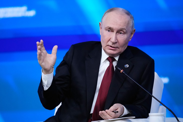 Ông Putin: Nga sẽ dùng ‘tất cả vũ khí’ nếu lãnh thổ bị tấn công - Ảnh 1.