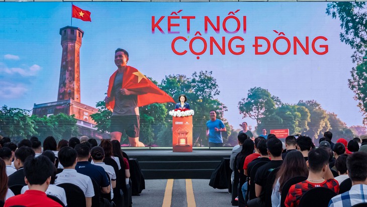 Nhiều vận động viên quốc tế đến Hà Nội ngắm di sản trên cung đường chạy Marathon - Ảnh 2.