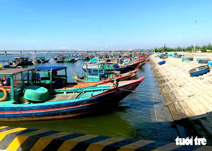 Cảng cá trăm tỉ mới xây, ngư dân chưa kịp mừng, nay đã bồi lắng khó ra vào - Ảnh 3.