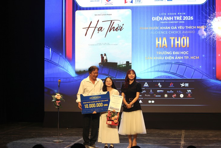 Phim ngắn 'Hạ thời' thắng lớn tại Liên hoan phim Điện ảnh Trẻ 2026 - Ảnh 6.