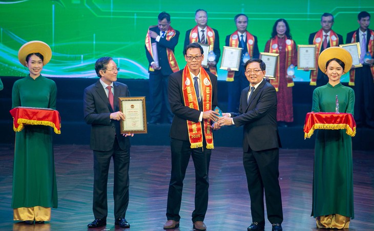 'Tiến sĩ cá' của ngư dân được tôn vinh là nhà khoa học của nhà nông - Ảnh 1.