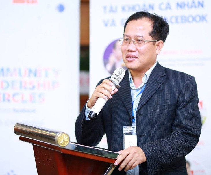 Nguy cơ lộ thông tin cá nhân trên hội nhóm con ghét bố mẹ - Ảnh 2.