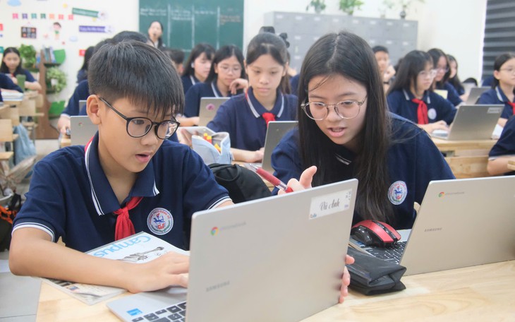 Thủ tướng: Không lấy tỉ lệ người học khá, giỏi làm căn cứ xếp loại, khen thưởng - Ảnh 2.