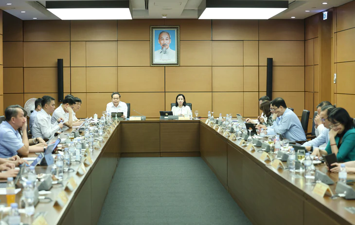 Chủ tịch Quốc hội: Minh bạch độ chính xác công tơ điện vì người dân chỉ nhận hóa đơn không có điều kiện kiểm soát - Ảnh 1.