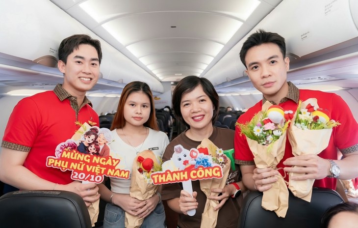 Cùng Vietjet trao gửi ngọt ngào đến một nửa xinh đẹp của thế giới nhân ngày 20-10 - Ảnh 1.