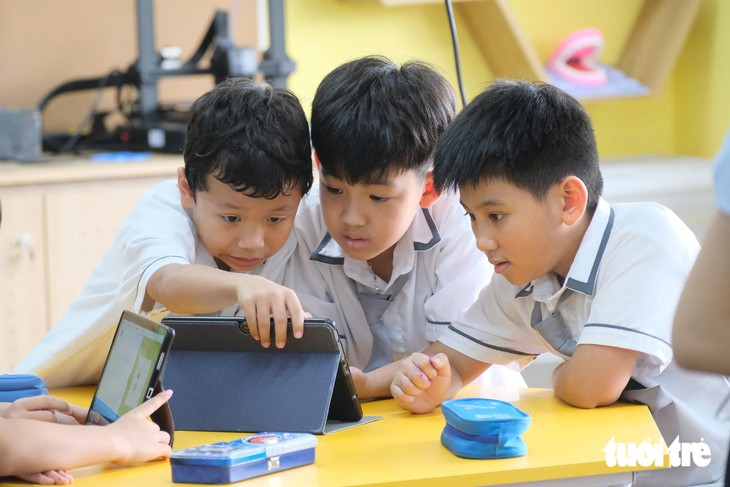 Hà Nội cho phép trường thu tối đa 15.000 đồng mỗi tiết học bổ trợ ngoài giờ chính khóa - Ảnh 1.