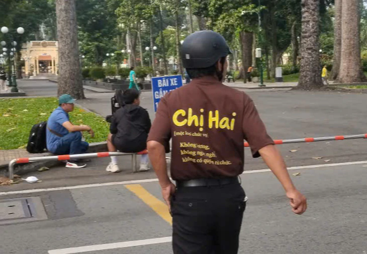 Gửi "chị Hai" – Chức vụ không lương, không ngày nghỉ và trọn đời không thể từ chức - Ảnh 2.