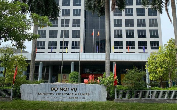 Bộ trưởng Bộ Nội vụ: Không có chủ trương tiếp tục sáp nhập đồng loạt xã, phường - Ảnh 3.