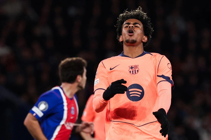 Yamal ghi bàn vẫn không cứu nổi Barca trước PSG - Ảnh 1.