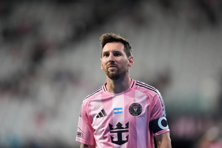 Thống kê gây sốc: Messi có thu nhập hơn tổng lương 28/30 CLB ở MLS - Ảnh 1.