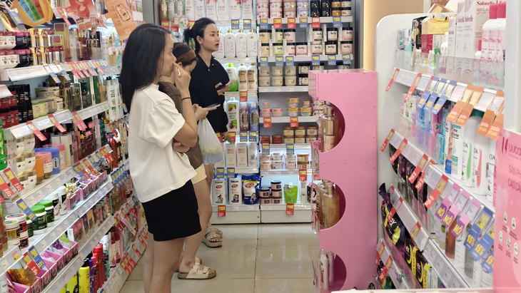 Giá cả đầu ngày: Giá mít ruột đỏ hạ nhiệt, mỹ phẩm mua 1 tặng 1 dịp 20-10 - Ảnh 4.