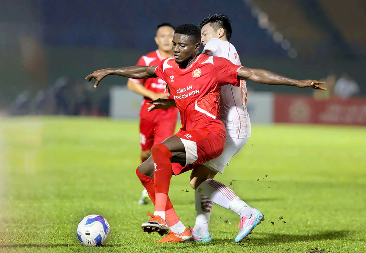 Hàng công báo tin vui cho HLV Kim Sang Sik - Ảnh 1.