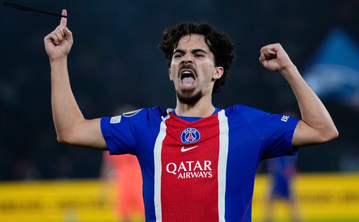 Yamal ghi bàn vẫn không cứu nổi Barca trước PSG - Ảnh 2.