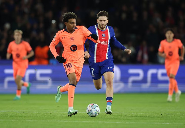 Barca khiếu nại PSG lên UEFA - Ảnh 1.