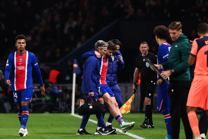 PSG nhận tin sốc: Kvaratskhelia đứt dây chằng, nghỉ hết mùa - Ảnh 3.