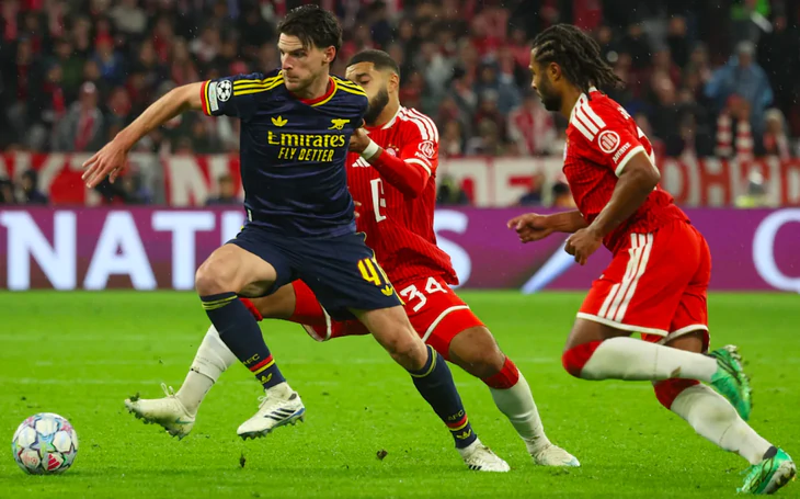 Arsenal khiến Bayern Munich chưa thể chen chân vào tốp 8 Champions League - Ảnh 2.