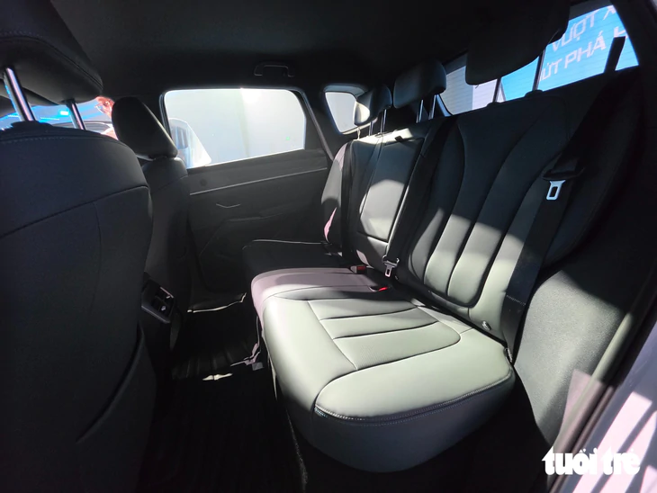 BYD Sealion 5 chốt giá từ 739 triệu, thực tế giảm thêm 80 triệu, SUV C chỉ ngang giá xe nhóm dưới - Ảnh 11.