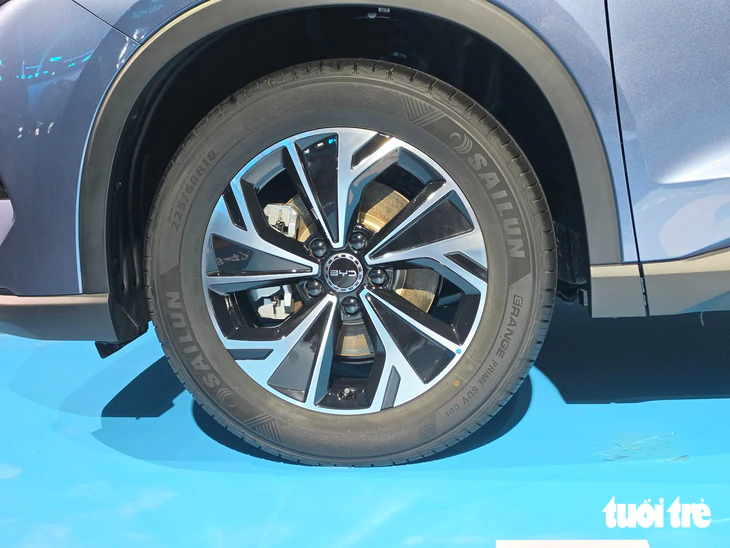 BYD Sealion 5 chốt giá từ 739 triệu, thực tế giảm thêm 80 triệu, SUV C chỉ ngang giá xe nhóm dưới - Ảnh 7.
