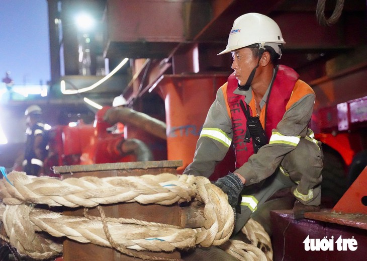 Pháo hoa rực sáng trên cầu đi bộ qua sông Sài Gòn, dự kiến hoàn thiện trước Tết Nguyên đán 2027 - Ảnh 7.