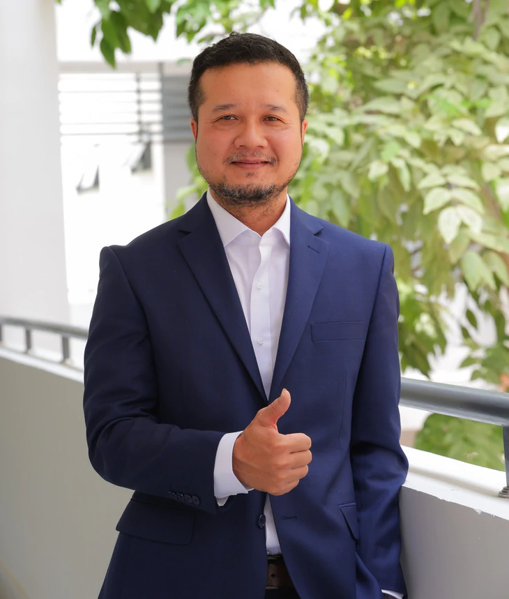 Văn hóa giao tiếp: Vì sao có nơi ôm một lần, có nơi phải ôm ba lần? - Ảnh 2.