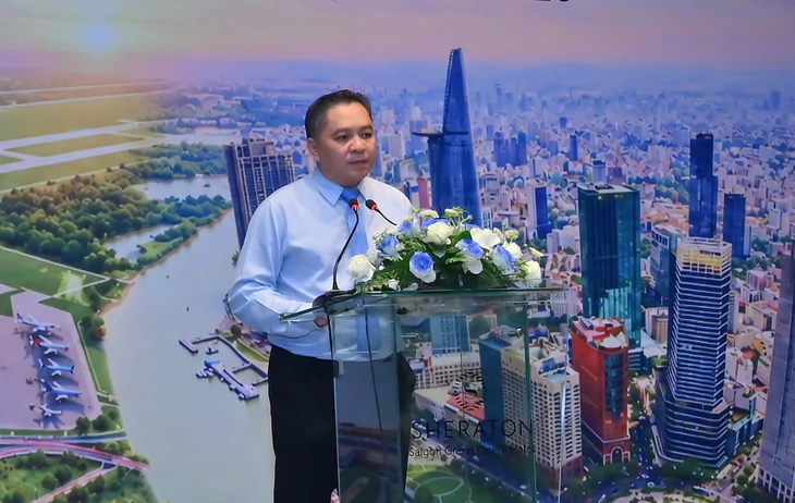 TP.HCM bắt tay ACV mở rộng đường bay, quảng bá du lịch - Ảnh 1.