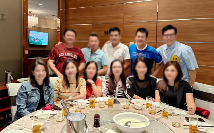 18 người kiện bạn vì 'không chịu bao' khi đi họp lớp - Ảnh 1.