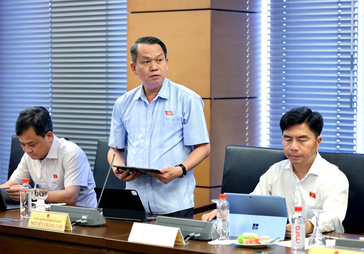 Nên giữ mức trần sở hữu nhà của người nước ngoài tối đa 30% số căn hộ - Ảnh 2.
