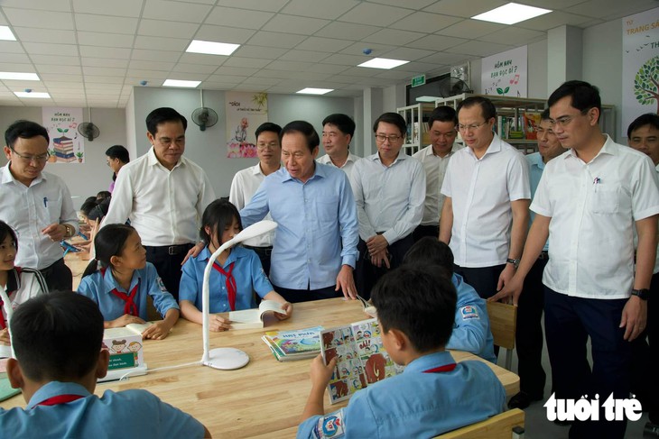Phó thủ tướng Lê Tiến Châu yêu cầu xây trường nội trú biên giới thành 'ngôi trường hạnh phúc' - Ảnh 2.