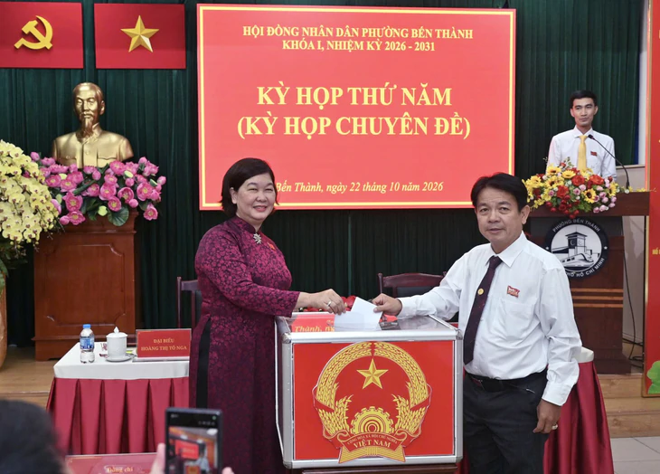 Bầu ông Nguyễn Ngọc Văn giữ chức chủ tịch UBND phường Bến Thành - Ảnh 2.