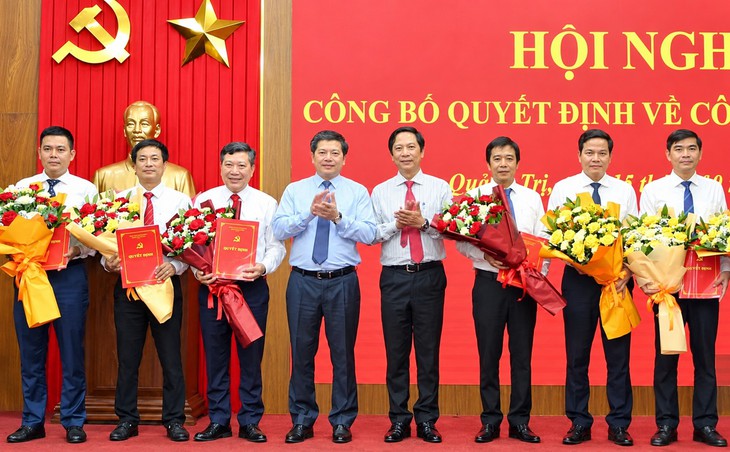 Quảng Trị hoàn thành sớm sắp xếp 100% chủ tịch cấp xã không là người địa phương - Ảnh 1.