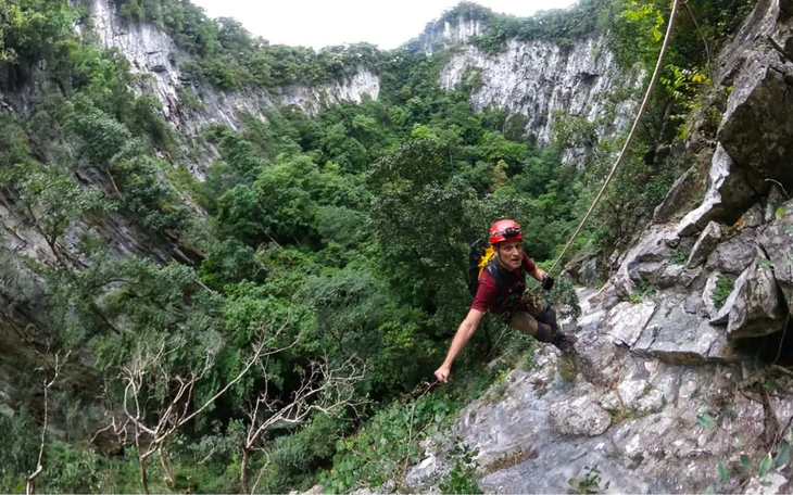 Bãi biển du lịch nổi tiếng Nhật Lệ và Bảo Ninh bị xâm thực, sạt lở - Ảnh 7.