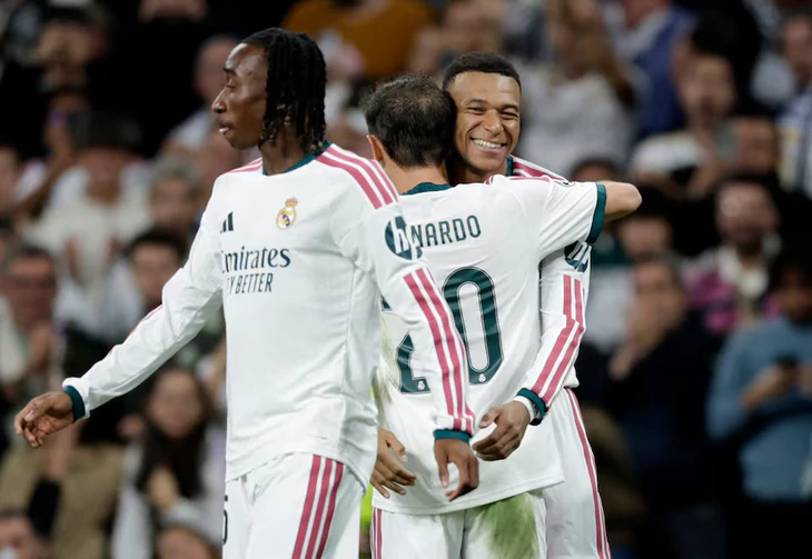 Mbappe cân bằng kỉ lục của huyền thoại Zidane tại Champions League - Ảnh 1.