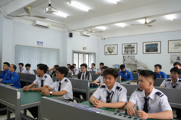 Ngành hàng không khát nhân lực chất lượng cao, mở lối đam mê cho thế hệ trẻ - Ảnh 3.