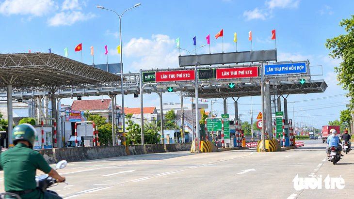 Cuộc sống đảo lộn vì xe né trạm BOT 'đặt sai chỗ' - Ảnh 6.