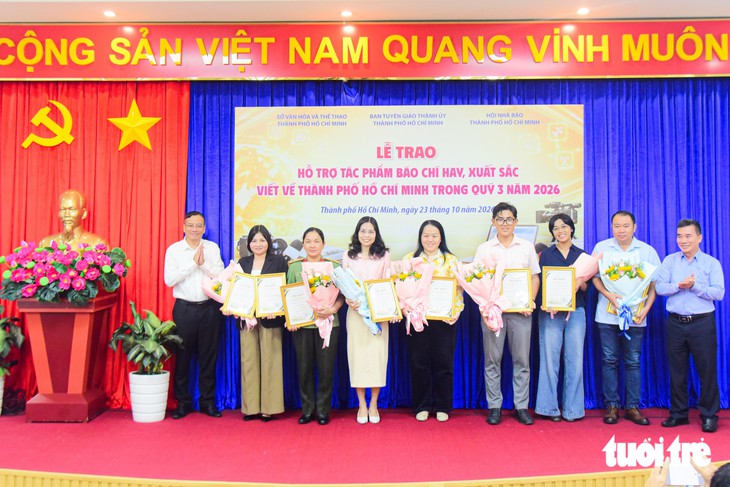 Sở Văn hoá và Thể thao TP.HCM: kỳ vọng báo chí tập trung phân tích giải pháp tăng trưởng 2 con số và các sự kiện nổi bật sắp tới - Ảnh 1.