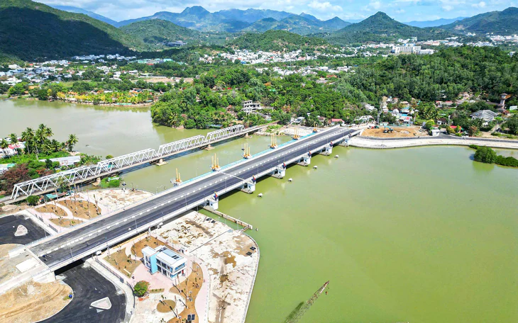 Lí do Khánh Hòa điều chỉnh quy hoạch khu vực giáp vịnh Nha Trang - Ảnh 3.