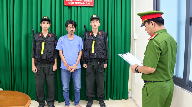 Khởi tố người đăng Facebook thông tin sai sự thật về Novaland - Ảnh 1.