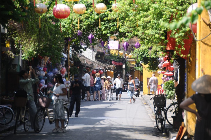 Hội An vắng khách: 'Bình thường hay bất thường' - Ảnh 1.