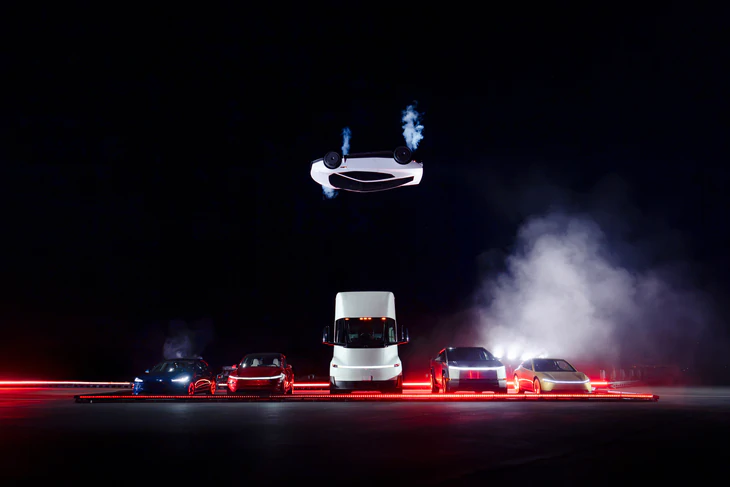 Lời kêu gọi vững tin công nghệ nước nhà ở Trung Quốc sau màn ra mắt 'xe bay' Tesla - Ảnh 1.